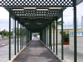 Pergola autoportante con grigliati perimetrali.jpg